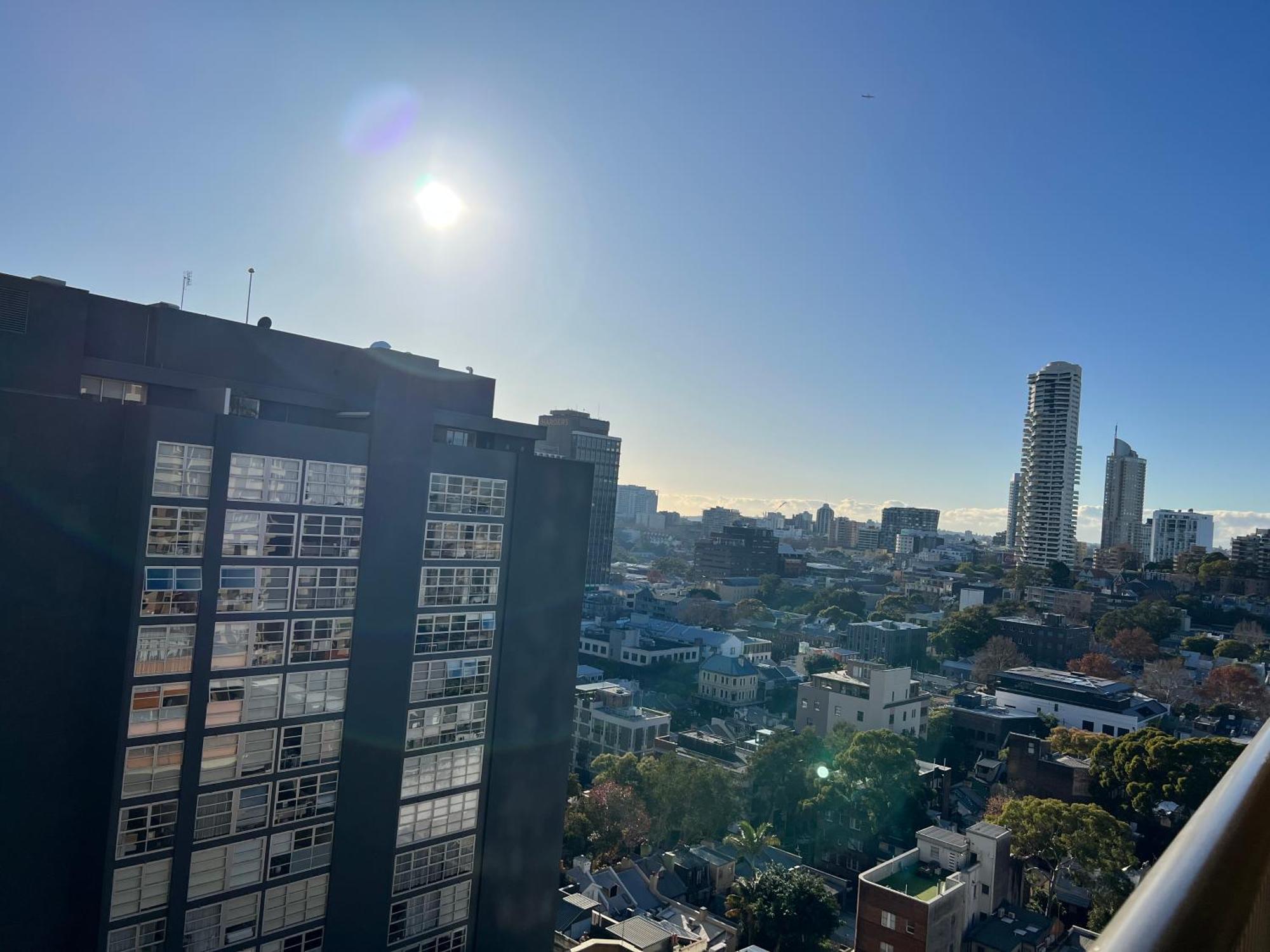 Sydney Hyde Park Private Apartments By Paxsafe Room photo